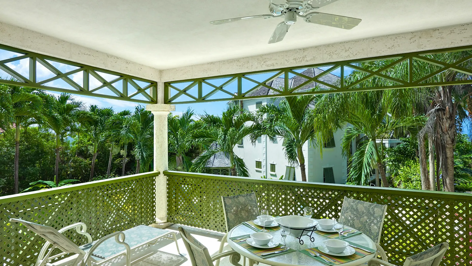 Mullins Beacon Hill 303, Tradewinds 아파트
